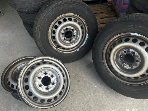 Satz felgen mit reifen - satz,